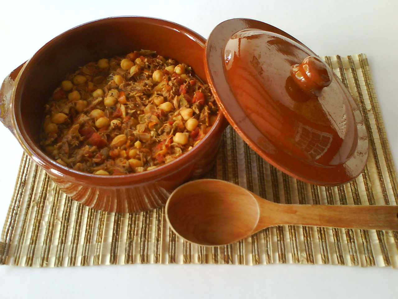 Ropa vieja con sopa de fideos, ‘En la cocina’